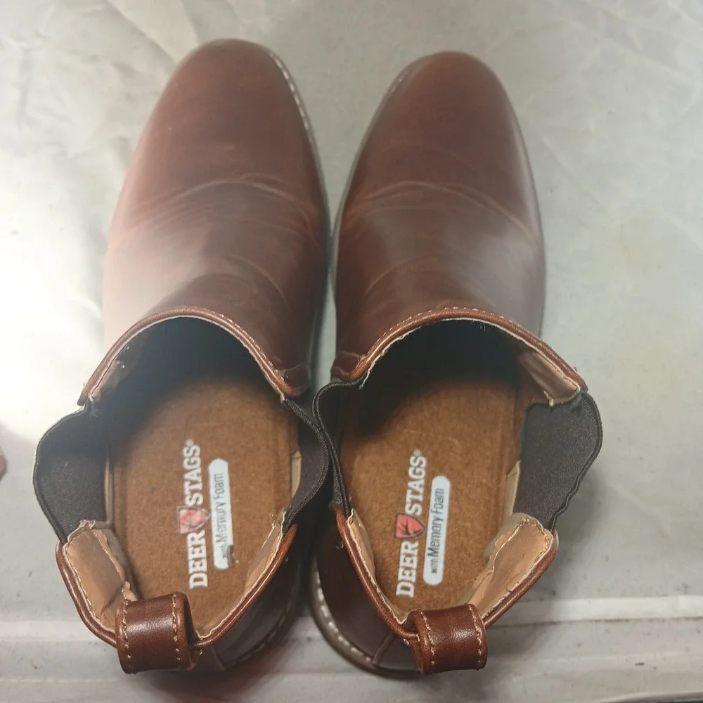 Deer Stags Zane Mens Brown Simulated Leather Chelsea Boots‎ Memory Foam Size 5M